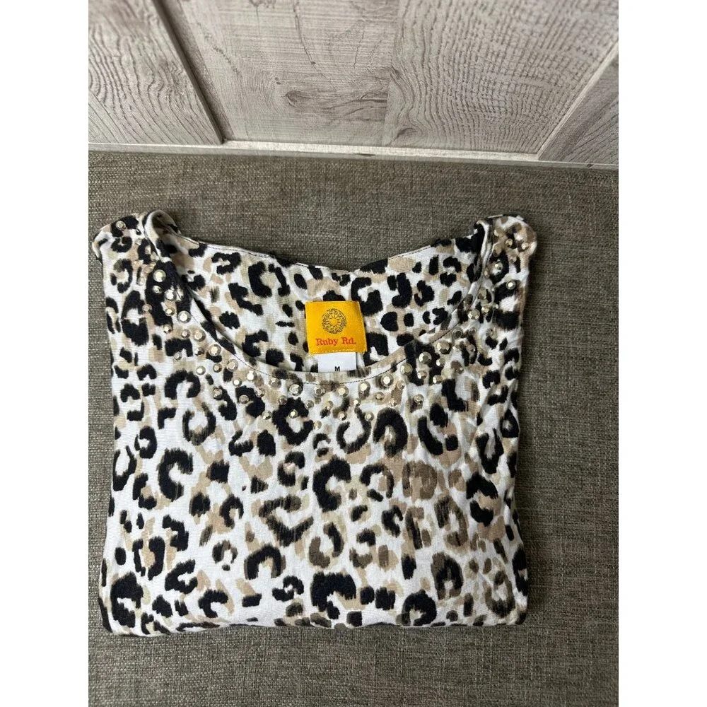 Ruby Rd Leopard Animal Print Tunic Top Studded Neckline 3/4 Sleeves Womens M - Picture 3 of 6